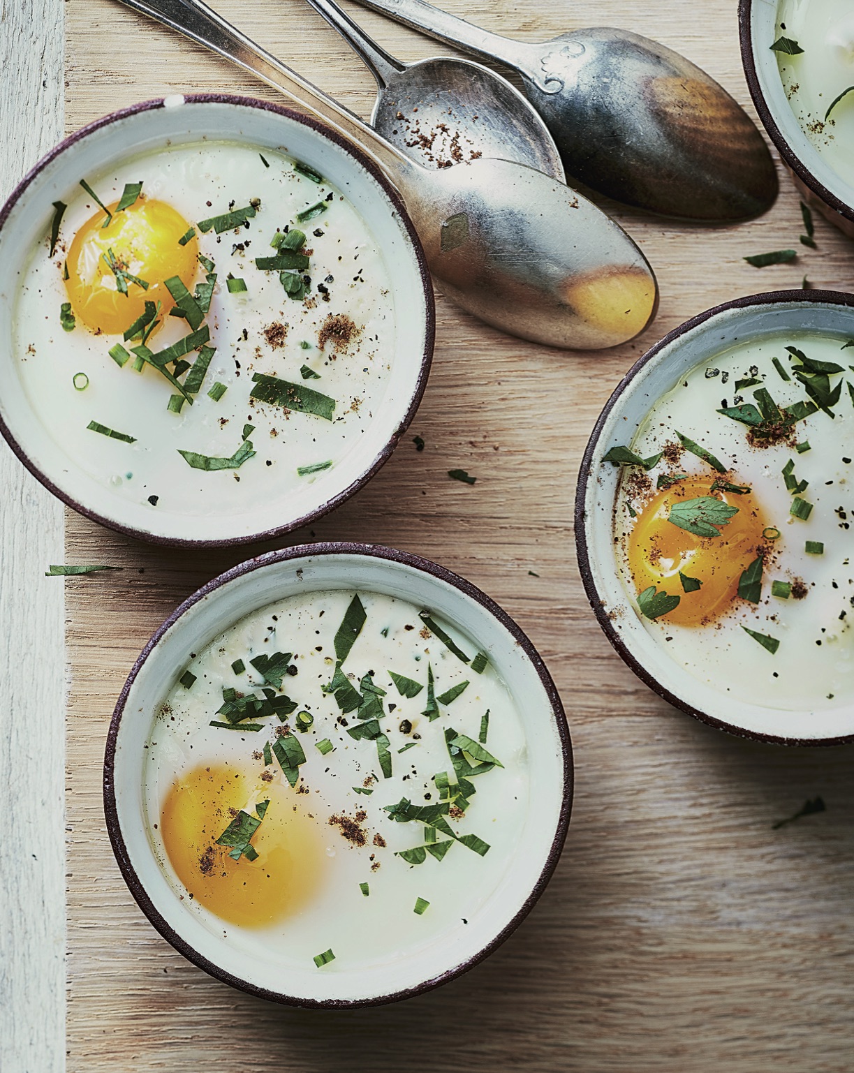 Ma Recette D Oeufs Cocotte Aux Fines Herbes Laurent Mariotte 16020 ...