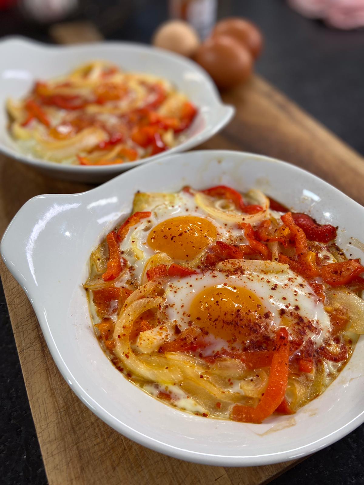 Comment faire des œufs au plat sans salir la poêle ! Petit