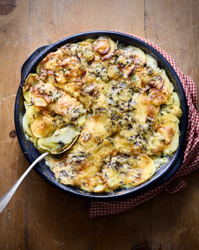 L’image actuelle n’a pas de texte alternatif. Le nom du fichier est : gratin-de-pomme-de-terre.jpeg