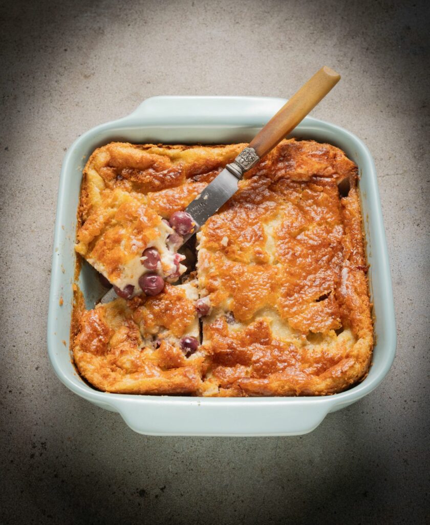 L’image actuelle n’a pas de texte alternatif. Le nom du fichier est : clafoutis-aux-raisins.jpeg