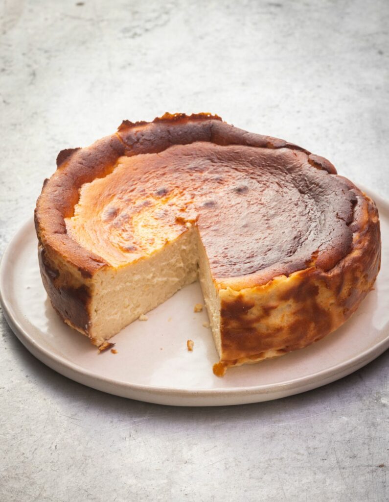 L’image actuelle n’a pas de texte alternatif. Le nom du fichier est : cheesecake-brule.jpeg