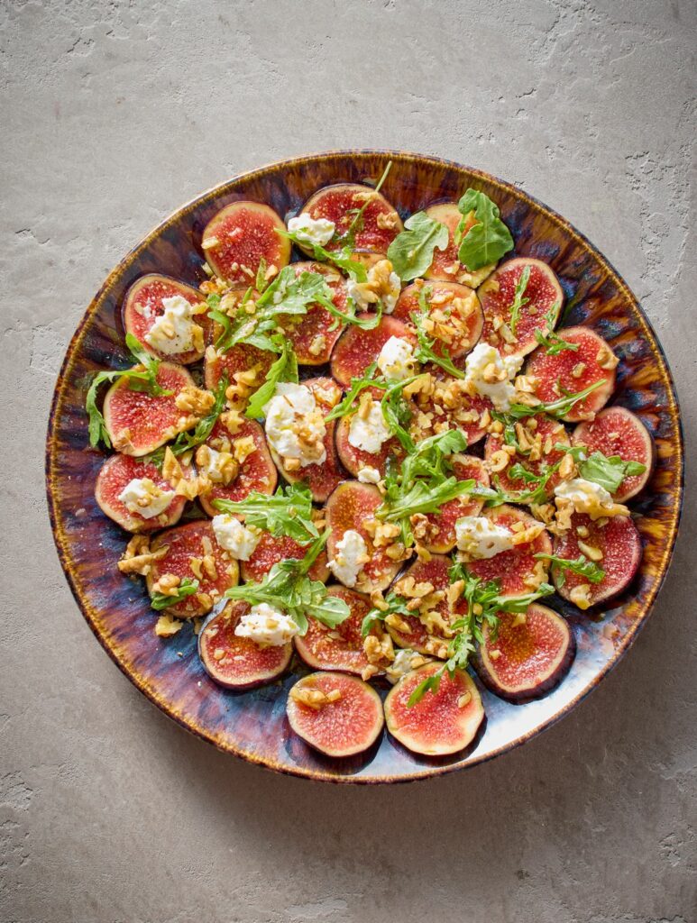L’image actuelle n’a pas de texte alternatif. Le nom du fichier est : carpaccio-de-figues.jpeg